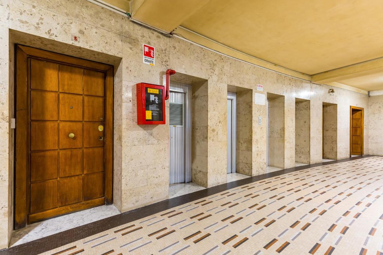 Piazza Municipio Apartments By Wonderful Italy Neapel Exteriör bild